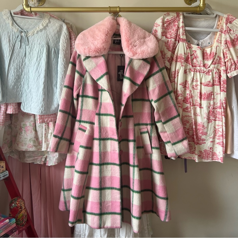 PINK/GREEN FUR TRIM COAT by HELL BUNNY 🍸